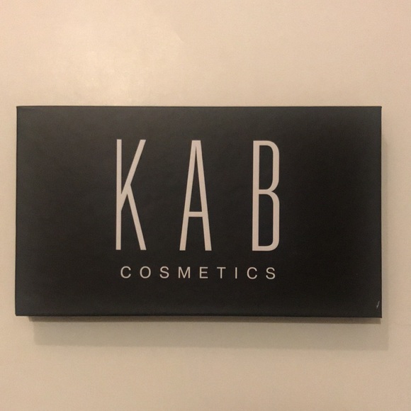 KAB cosmetics day + night eyeshadow palette - Picture 7 of 7